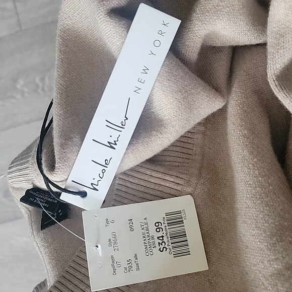 Nicole Miller Sweater - Picture 5 of 6